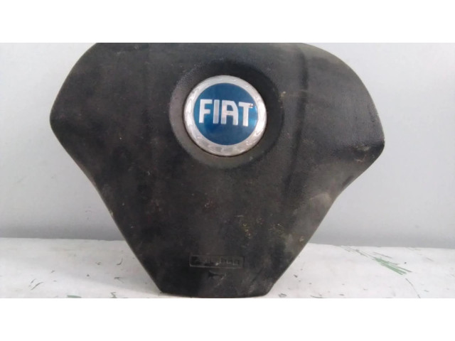 Подушка безопасности водителя 243071421013   Fiat Punto (199)