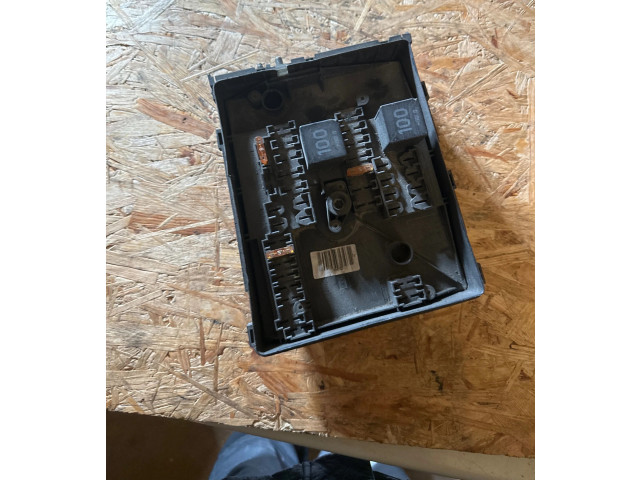 Блок предохранителей 1K0937125D Skoda Octavia Mk2 (1Z)