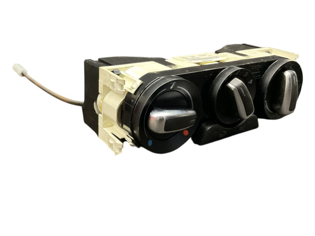 Блок управления климат-контролем 8X0820045A, 90151466 Audi A1