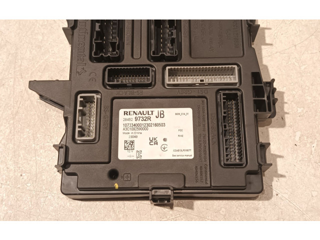 Блок предохранителей 284B29732R Dacia Sandero III