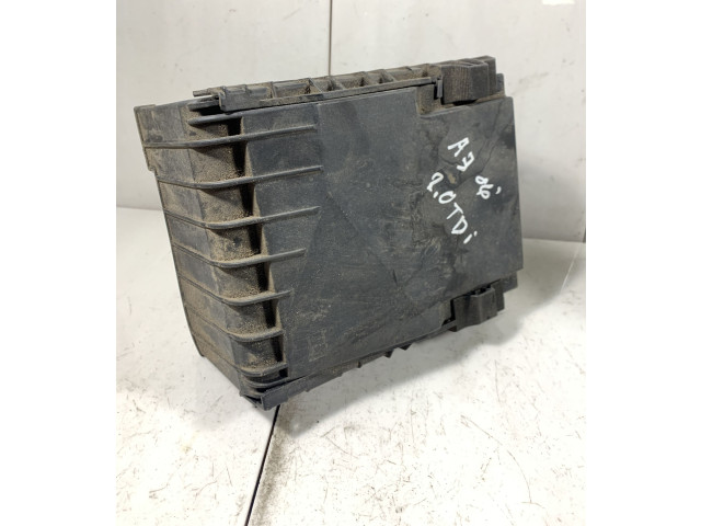 Pojistková skříňka 1K0937125A Audi A3 S3 A3 Sportback 8P 2006