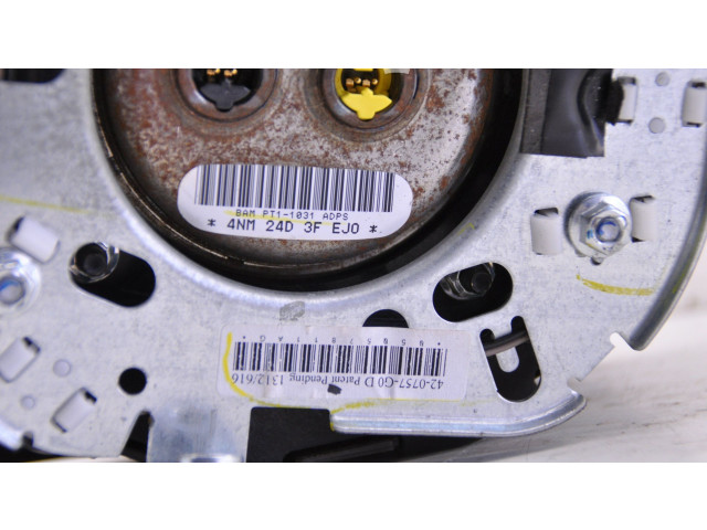 Подушка безопасности водителя 1QK22HL9AG, P1QK22HL9AG   Chrysler Town & Country V