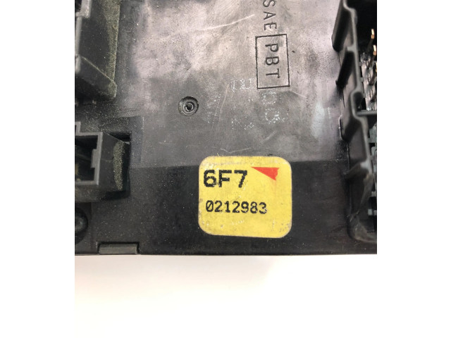 Блок предохранителей 243505W000J Nissan Pathfinder R50