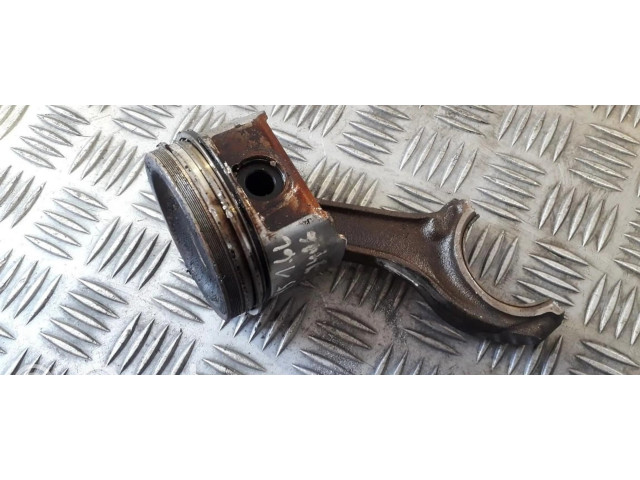 Píst Alfa Romeo 145 - 146 pro benzínový motor 1.6