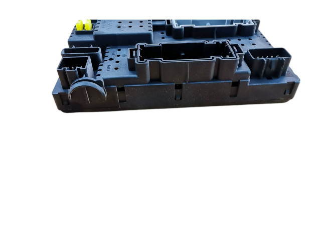 Блок предохранителей 28017881, 06W225   Volvo V70    