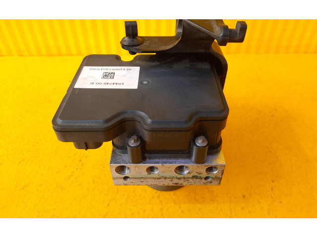 Блок АБС 104474500B, 104474500B Tesla Model 3 2017 - года