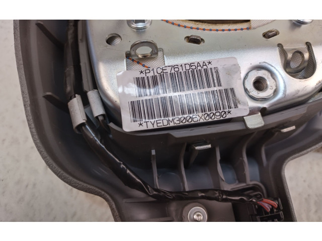 Подушка безопасности водителя P1CE761D5AA   Jeep Grand Cherokee (WK)