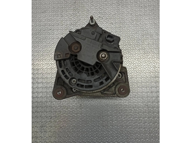 Генератор 8200660033A, 0124425071   Renault Clio III      