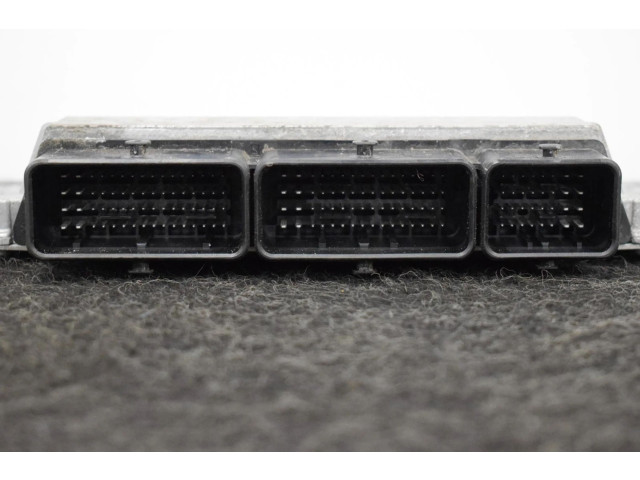 Блок управления двигателя    Dacia Sandero