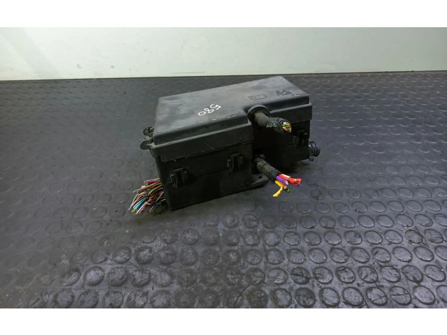 Pojistková skříňka AV6T14A067AC Ford C-MAX II 2014