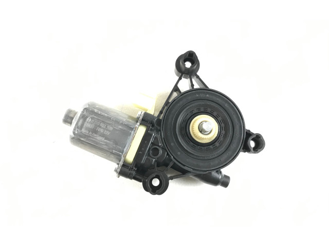 Передний двигатель механизма для подъема окон