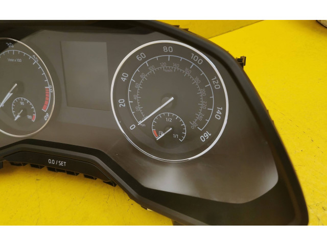 Панель приборов 3V0920941A   Skoda Superb B8 (3V)       