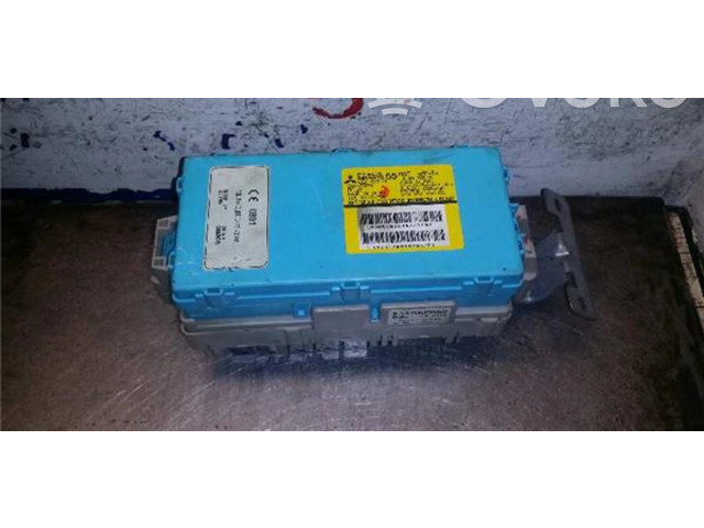 Блок предохранителей Mitsubishi Grandis