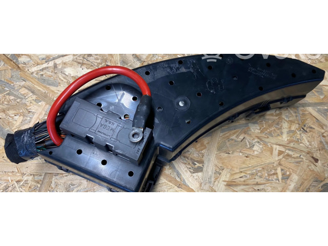 Блок предохранителей 2R8T14A003FB Jaguar S-Type