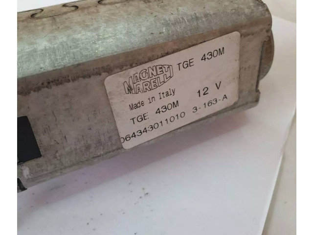 Моторчик заднего дворника 79300785    Fiat Marea