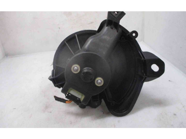 Вентилятор печки 77364953, 21900619 Fiat Grande Punto