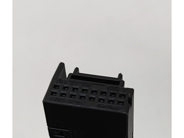 Зеркало электрическое левое Skoda Scala