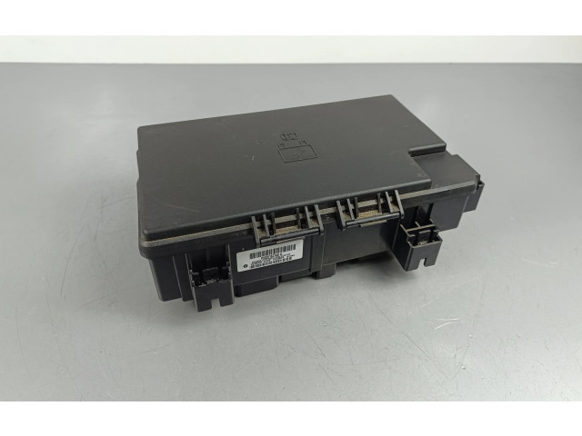 Блок предохранителей P68251627AB Jeep Grand Cherokee