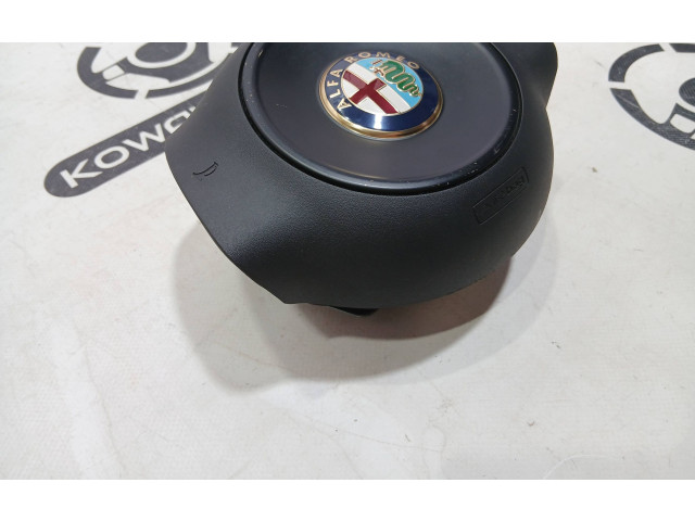 Подушка безопасности водителя 01561194440 Alfa Romeo 4C