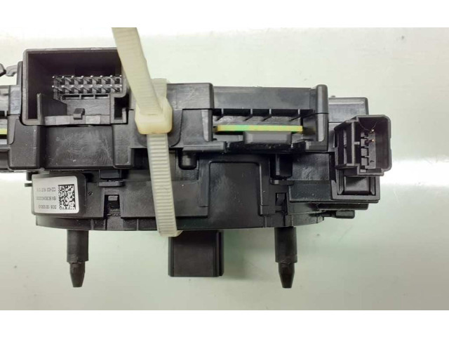 Подушка безопасности водителя 5Q0953549E Skoda Octavia Mk2 (1Z)