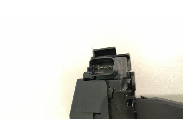 Замок задней крышки