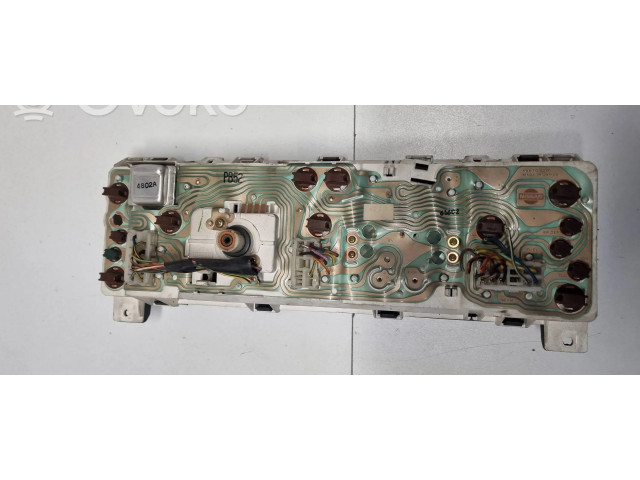 Přístrojová deska Nissan Sunny 1993