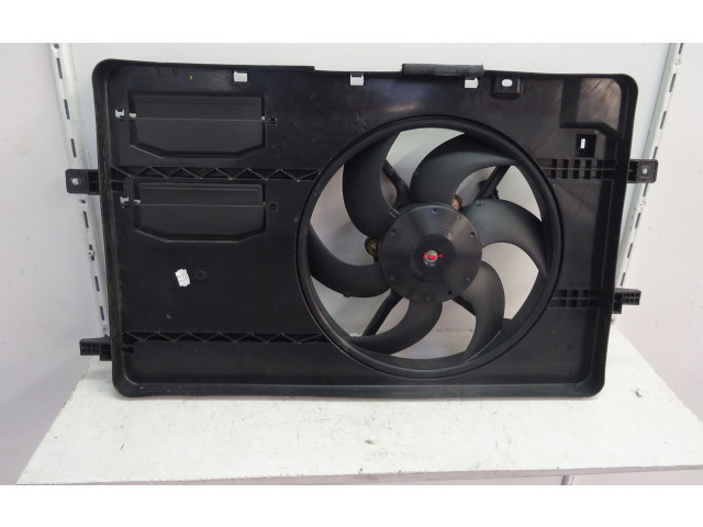 Вентилятор радиатора Mitsubishi Colt