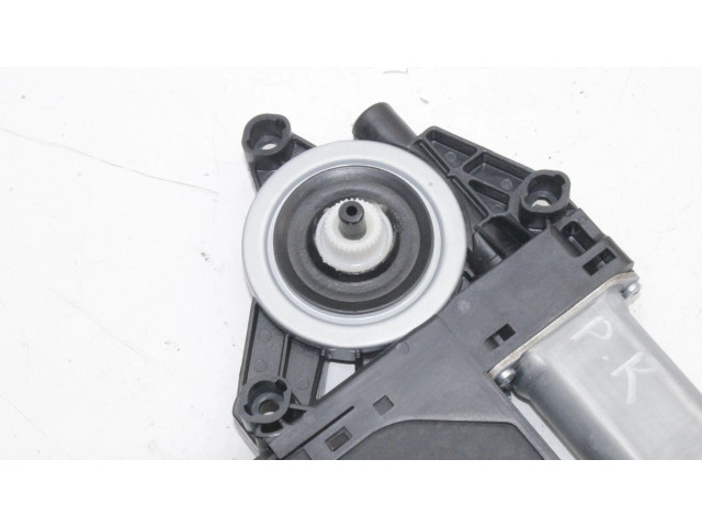 Генератор 31674758   Volvo XC40      