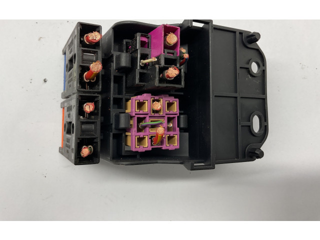 Блок предохранителей 4F1937503 Audi A6 S6 C6 4F