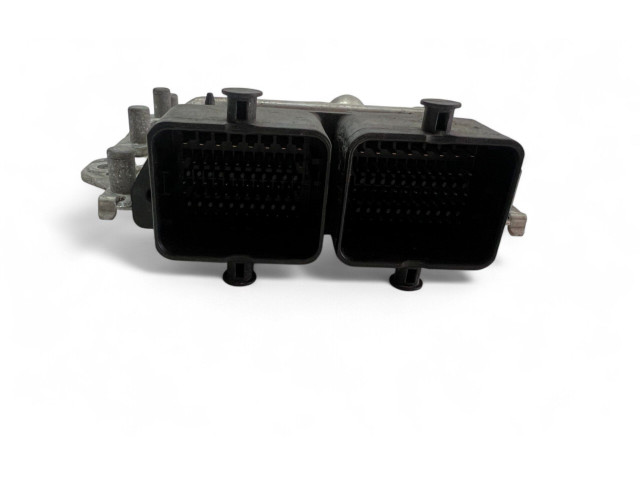 Řídící jednotka 3391069L01 Suzuki Swift II 2013