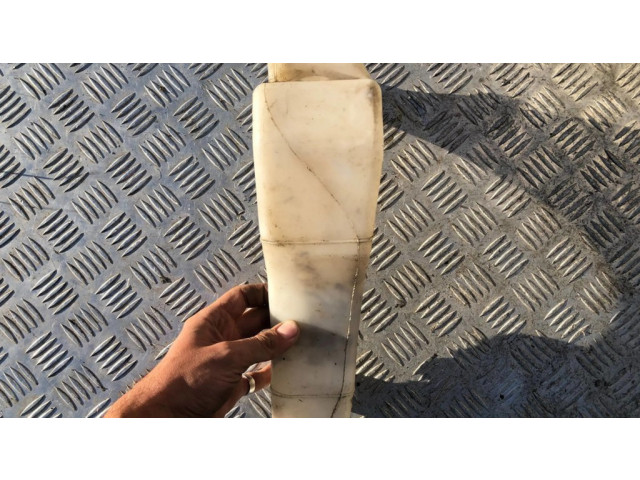 Бачок оконной жидкости