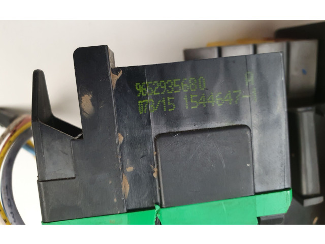 Блок предохранителей 1440180980, 9652935680   Peugeot Expert    