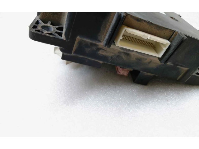 Блок предохранителей 8637A318, 8637A318 Mitsubishi Outlander