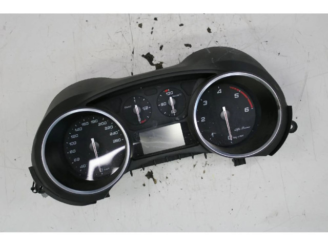 Přístrojová deska Alfa Romeo Giulia 2010