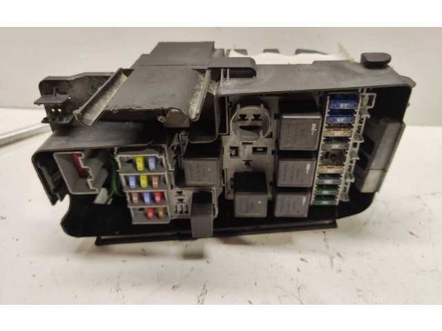 Блок предохранителей 30728132 Volvo XC90