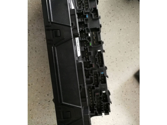 Pojistková skříňka 2035451801 Mercedes-Benz C W203 2005