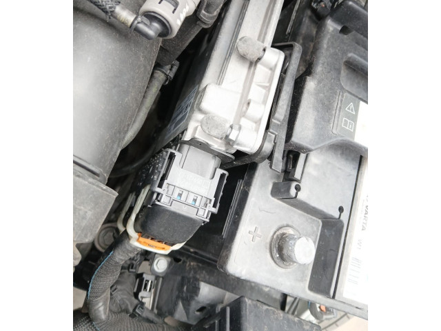 Блок управления двигателя 0281036205, 9833749880   Opel Combo E