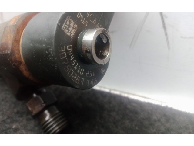 Форсунка BOSCH    Volvo S80  D5244T 