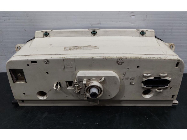 Панель приборов 81117657   Volkswagen PASSAT B4       