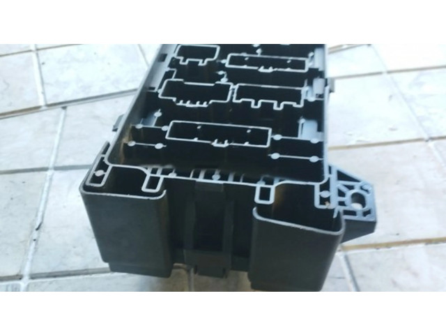 Блок предохранителей 911613E040, 1006328051   KIA Sorento    