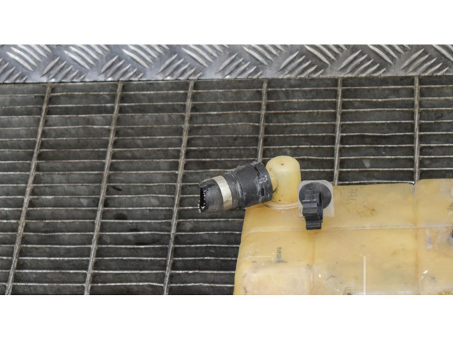 Расширительный бачок охлаждающей жидкости