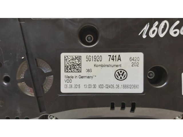 Панель приборов 5G1920741A   Volkswagen Golf VII       