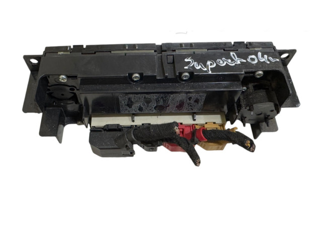 Блок управления климат-контролем Skoda Superb B5 (3U)