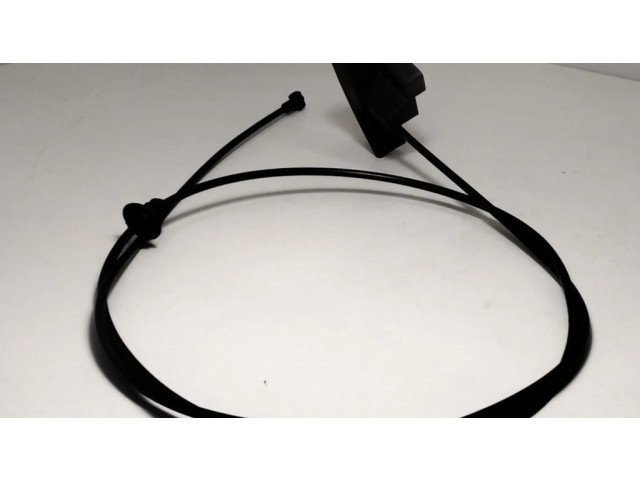 Трос замка капота двигателя