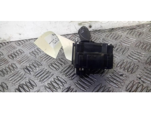 Ручка стеклоочистителей 8201168003 Dacia Sandero