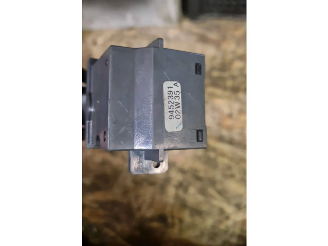 Ручка стеклоочистителей 9452391 Volvo XC90