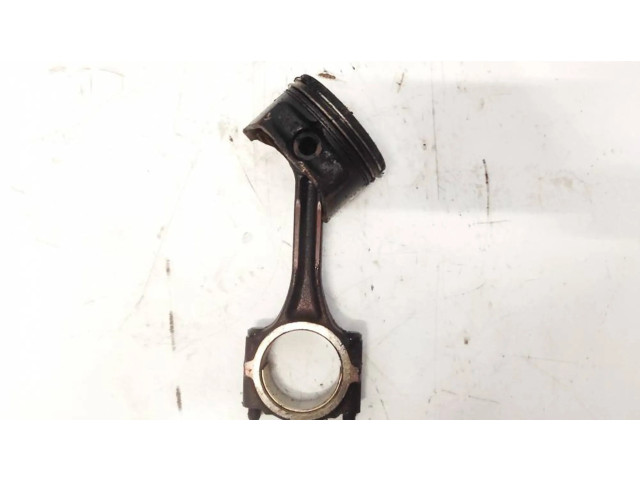 Píst    Hyundai Accent  pro benzínový motor 1.3  