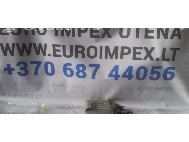 Řídící jednotka 0261204098, Z2 Nissan Serena 1996