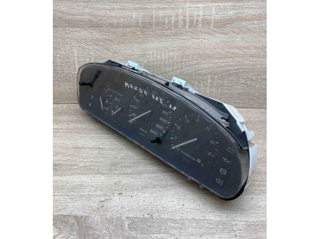 Панель приборов 769809783, BS40119050   Mazda 323 F       