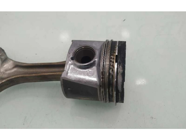  Поршень с шатуном    Audi A6 S6 C5 4B  